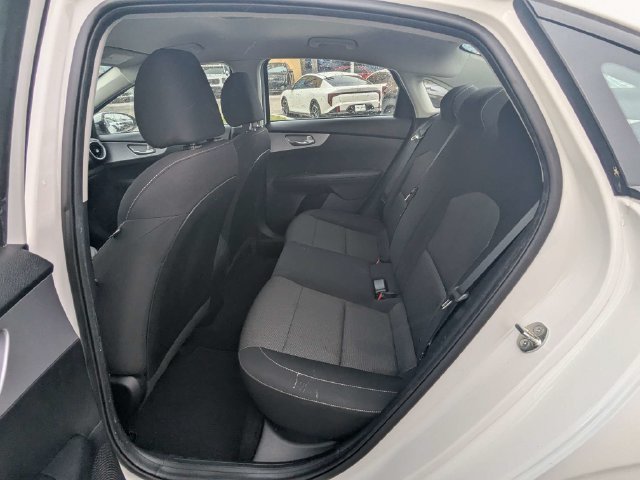 Certified 2023 Kia Forte LXS w/ LXS Technology Package FWD image 14