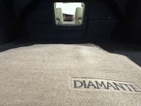 Used 2004 Mitsubishi Diamante LS image 11