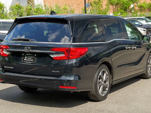Used 2023 Honda Odyssey Elite image 7