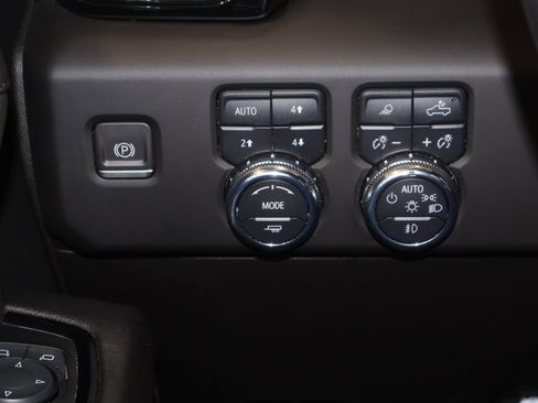 Used 2023 GMC Sierra 1500 AT4 w/ AT4 Preferred Package image 30