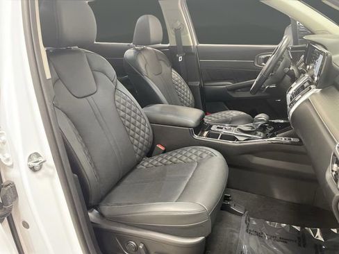 Used 2023 Kia Sorento SX image 32