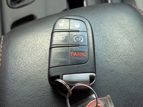 Used 2021 Dodge Durango R/T w/ Tow 'N Go Package AWD/4WD image 36