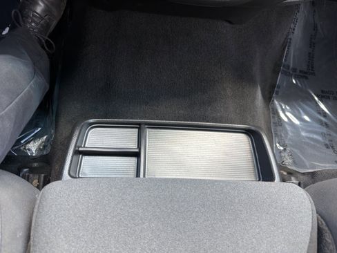 Used 2024 RAM 1500 Warlock AWD/4WD image 33