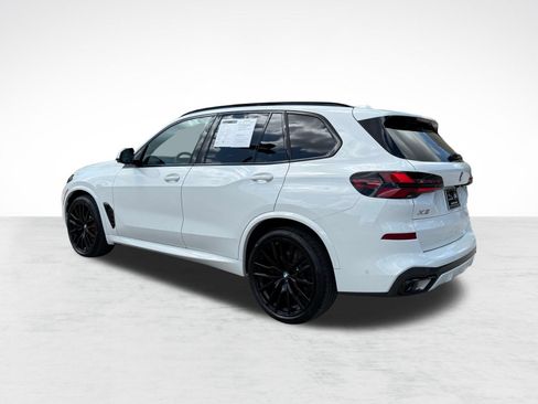 Used 2026 BMW X5 xDrive40i w/ M Sport Package AWD/4WD image 3