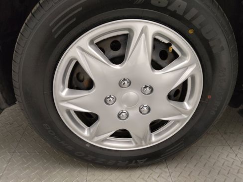 Used 2017 Nissan Rogue Sport S image 31