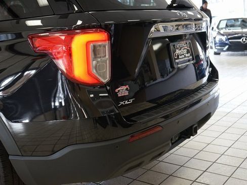 Used 2022 Ford Explorer XLT w/ Class IV Trailer Tow Package image 14