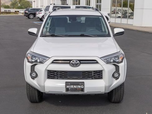 Used 2024 Toyota 4Runner SR5 image 27