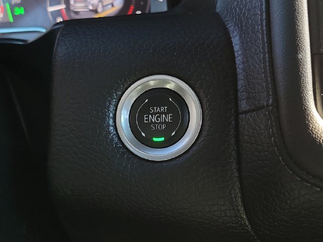 Used 2024 GMC Yukon XL Denali AWD/4WD image 33