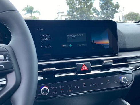 New 2026 Kia Sportage EX FWD image 18