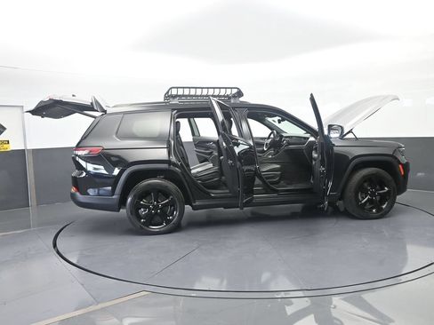 Used 2022 Jeep Grand Cherokee L Laredo RWD image 75