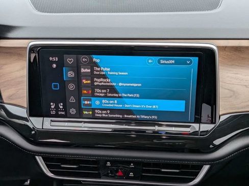 Certified 2025 Volkswagen Atlas SE FWD image 19