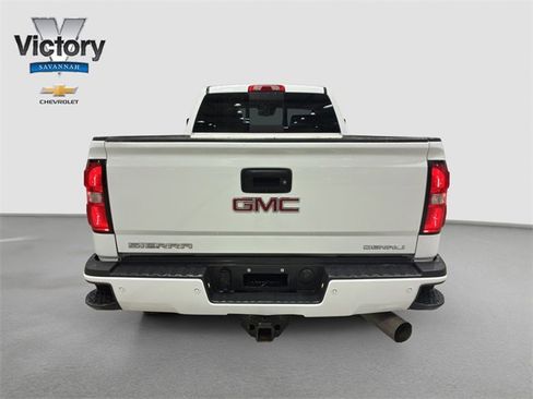 Used 2017 GMC Sierra 2500 Denali w/ Duramax Plus Package image 26