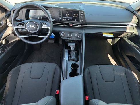 New 2026 Hyundai Elantra SE image 8