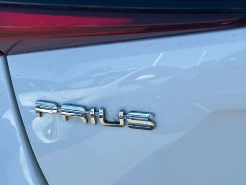 Used 2022 Toyota Prius LE FWD image 21