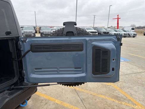 Used 2024 Ford Bronco Black Diamond w/ Sasquatch Package image 25