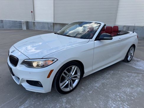 Used 2017 BMW 230i Convertible image 7