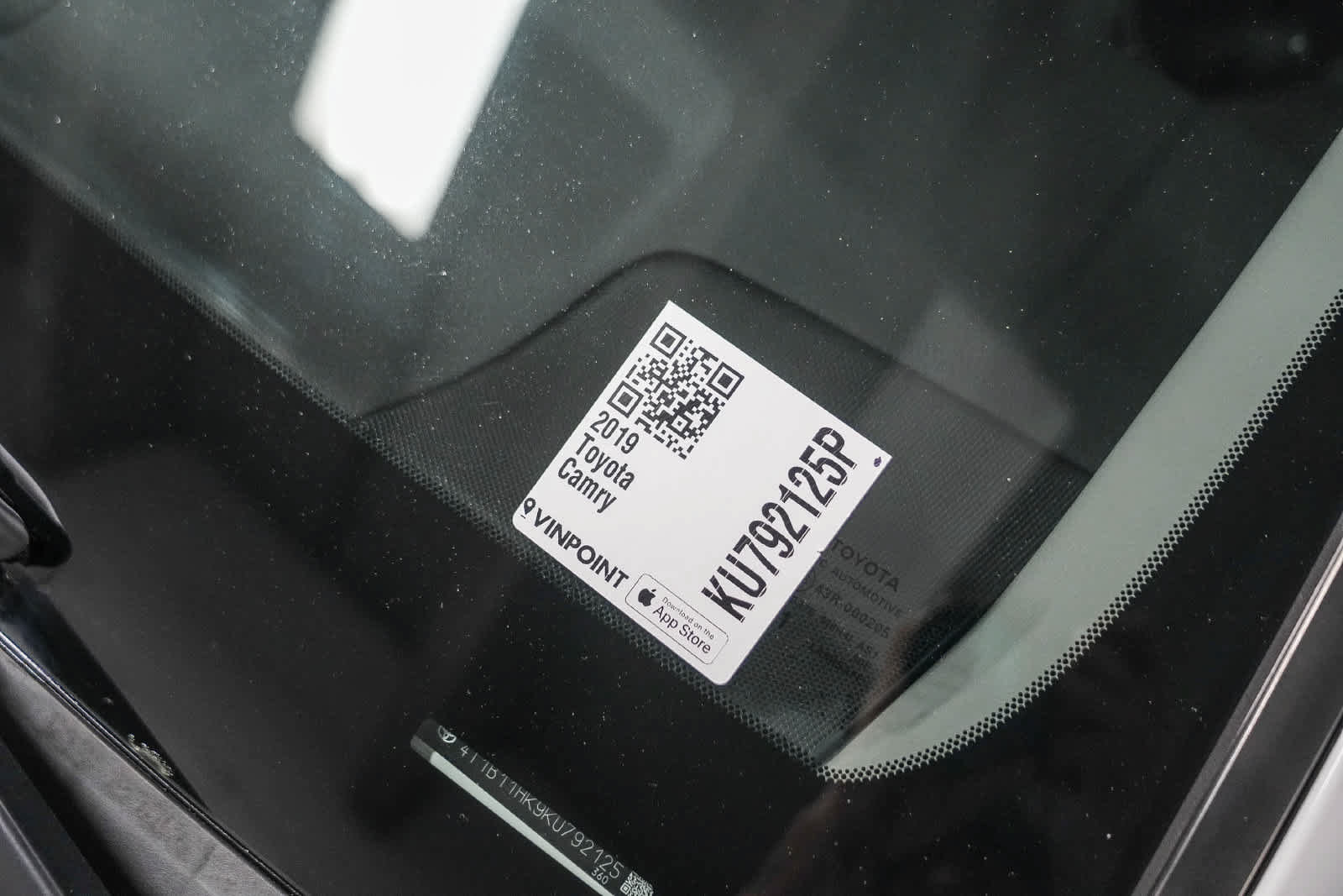 Used 2019 Toyota Camry SE w/ Carpet Mat Package FWD image 29