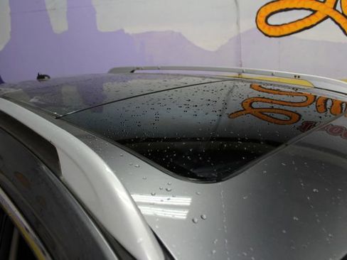 Used 2016 Nissan Rogue SL AWD/4WD image 5