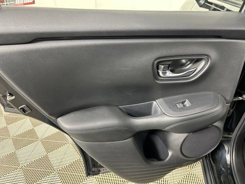 Used 2025 Honda HR-V LX image 15