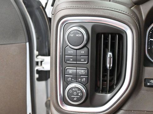 Used 2022 GMC Sierra 3500 Denali w/ Denali Ultimate Package AWD/4WD image 29