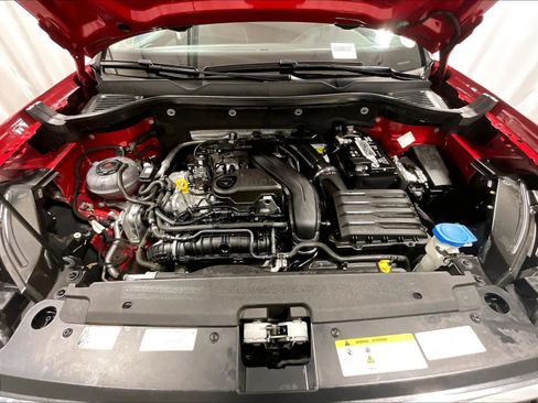 Certified 2022 Volkswagen Taos SE image 29