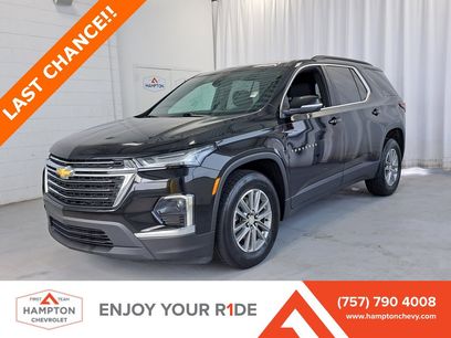 Used 2023 Chevrolet Traverse LT