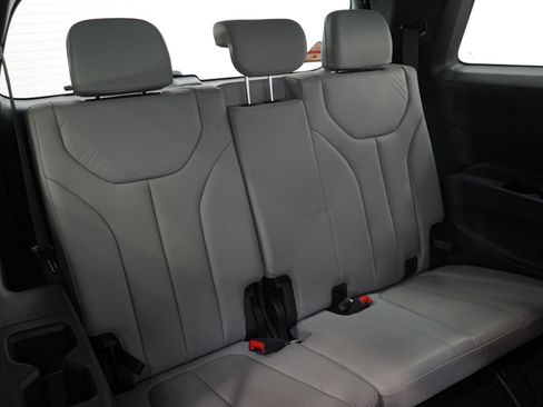 Used 2025 Hyundai Palisade SEL image 17