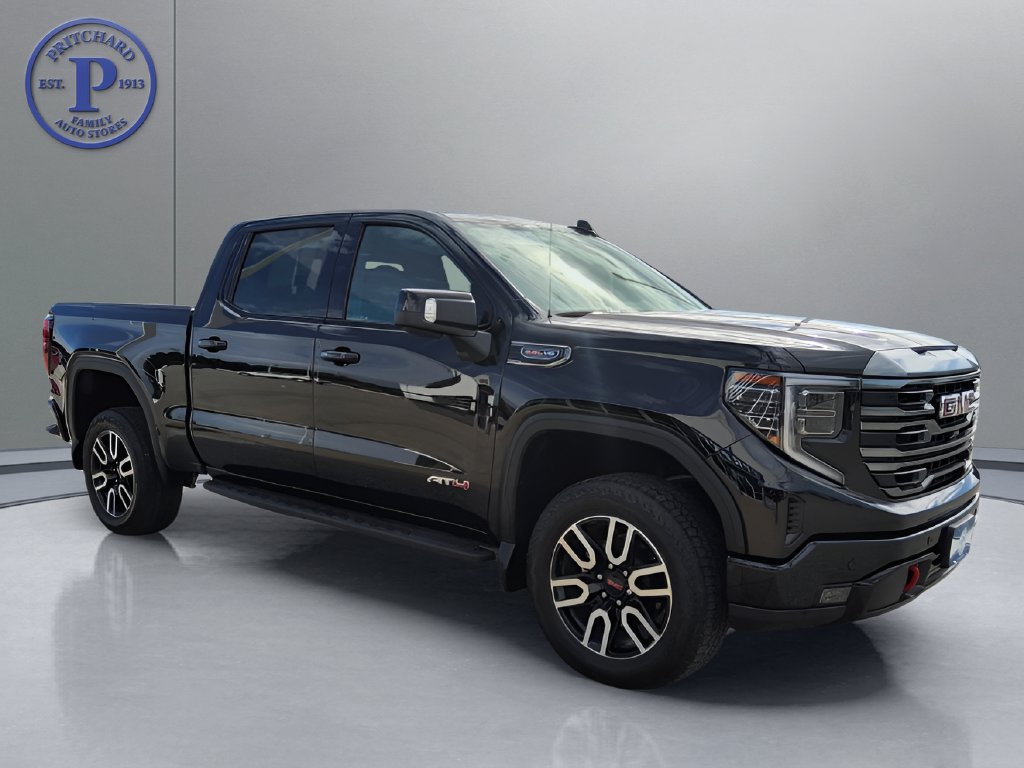 Used 2023 GMC Sierra 1500 AT4 w/ AT4 Premium Package AWD/4WD image 1