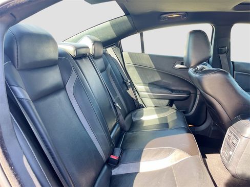 Used 2020 Dodge Charger SXT w/ Leather Interior Group image 25