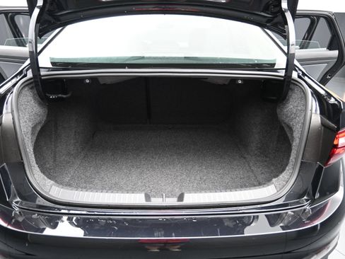 Used 2026 Volkswagen Jetta SE FWD image 24