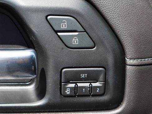 Used 2019 Chevrolet Silverado 1500 LTZ w/ LTZ Premium Package image 16