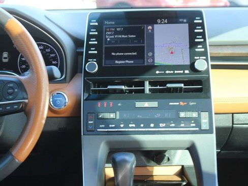 Certified 2022 Toyota Avalon Limited image 13