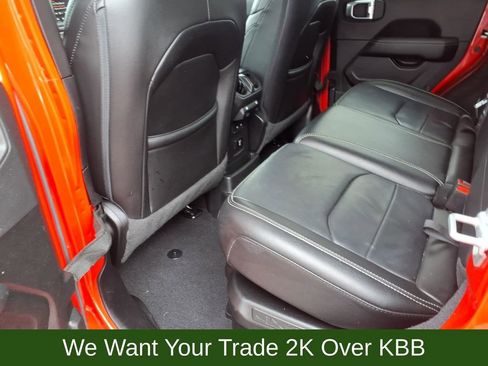 Used 2021 Jeep Wrangler Unlimited Sahara image 12