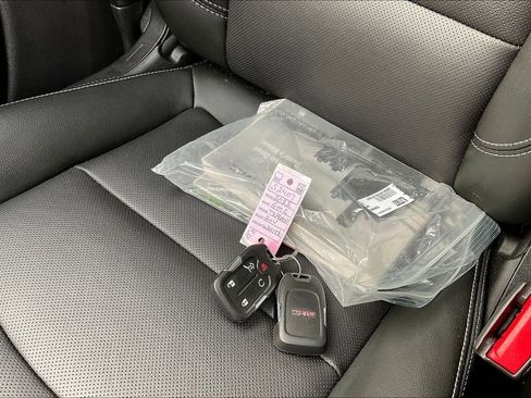 Used 2022 GMC Terrain SLT image 10