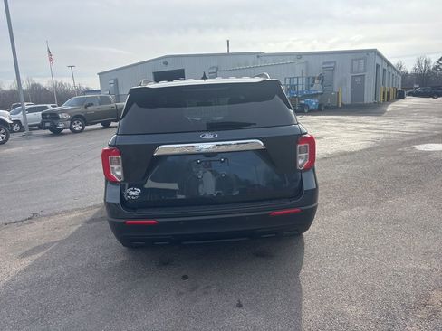 Used 2022 Ford Explorer XLT image 6