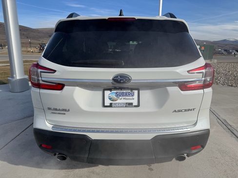 Used 2025 Subaru Ascent Premium w/ Premium Package image 8