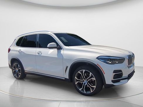 Used 2023 BMW X5 sDrive40i w/ Premium Package RWD image 3