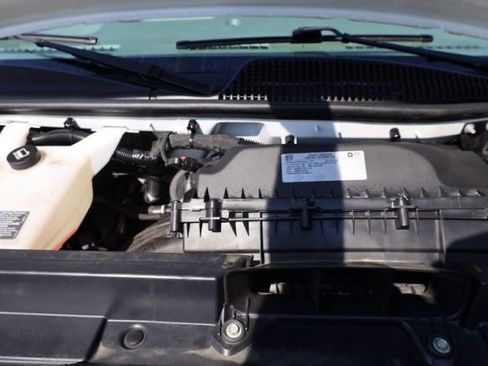 Used 2018 Chevrolet Express 2500 image 29