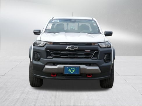 Certified 2024 Chevrolet Colorado Trail Boss w/ Technology Package AWD/4WD image 2
