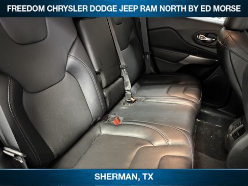 Used 2022 Jeep Cherokee Latitude Lux AWD/4WD image 10