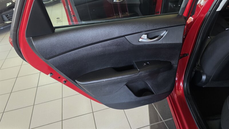 Used 2019 Kia Forte LXS FWD image 20