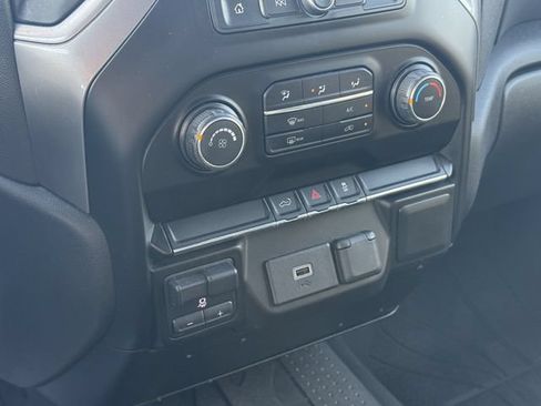 Used 2020 Chevrolet Silverado 1500 Custom w/ Custom Max Trailering Package AWD/4WD image 25