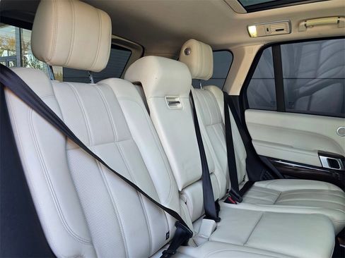 Used 2016 Land Rover Range Rover HSE image 31