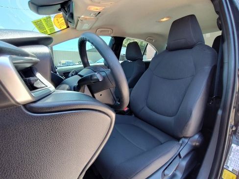 Used 2022 Toyota Corolla LE FWD image 15