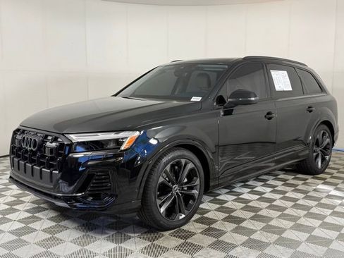 Used 2025 Audi Q7 3.0T Premium Plus AWD/4WD image 2
