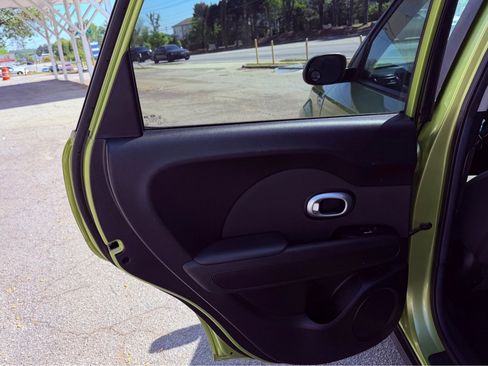 Used 2019 Kia Soul w/ Convenience Package image 18
