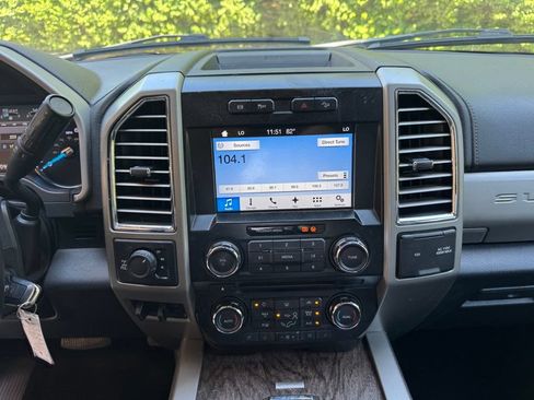 Used 2017 Ford F250 Lariat w/ Chrome Package AWD/4WD image 17