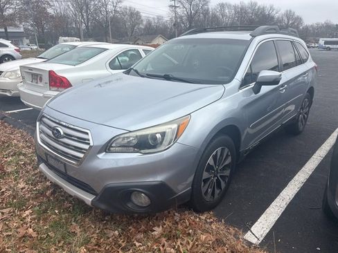 Used 2015 Subaru Outback 2.5i Limited image 1