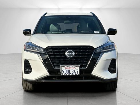 Used 2023 Nissan Kicks SR w/ SR Premium Package image 8