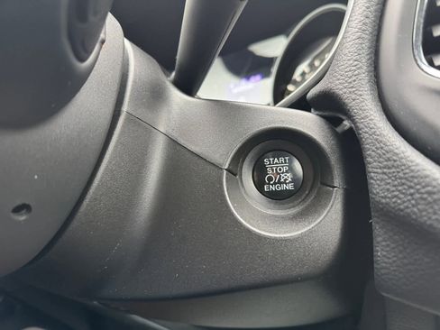 Used 2018 Jeep Compass Latitude w/ Cold Weather Group image 6